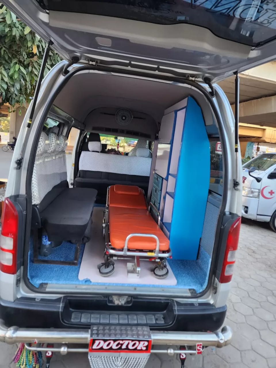 ICU Ventilator Ambulance Service